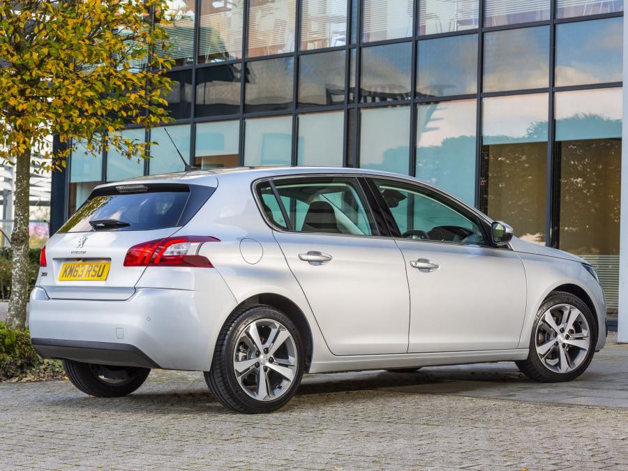  Peugeot 308 2013 года  (UK) (фото 5 из 25)